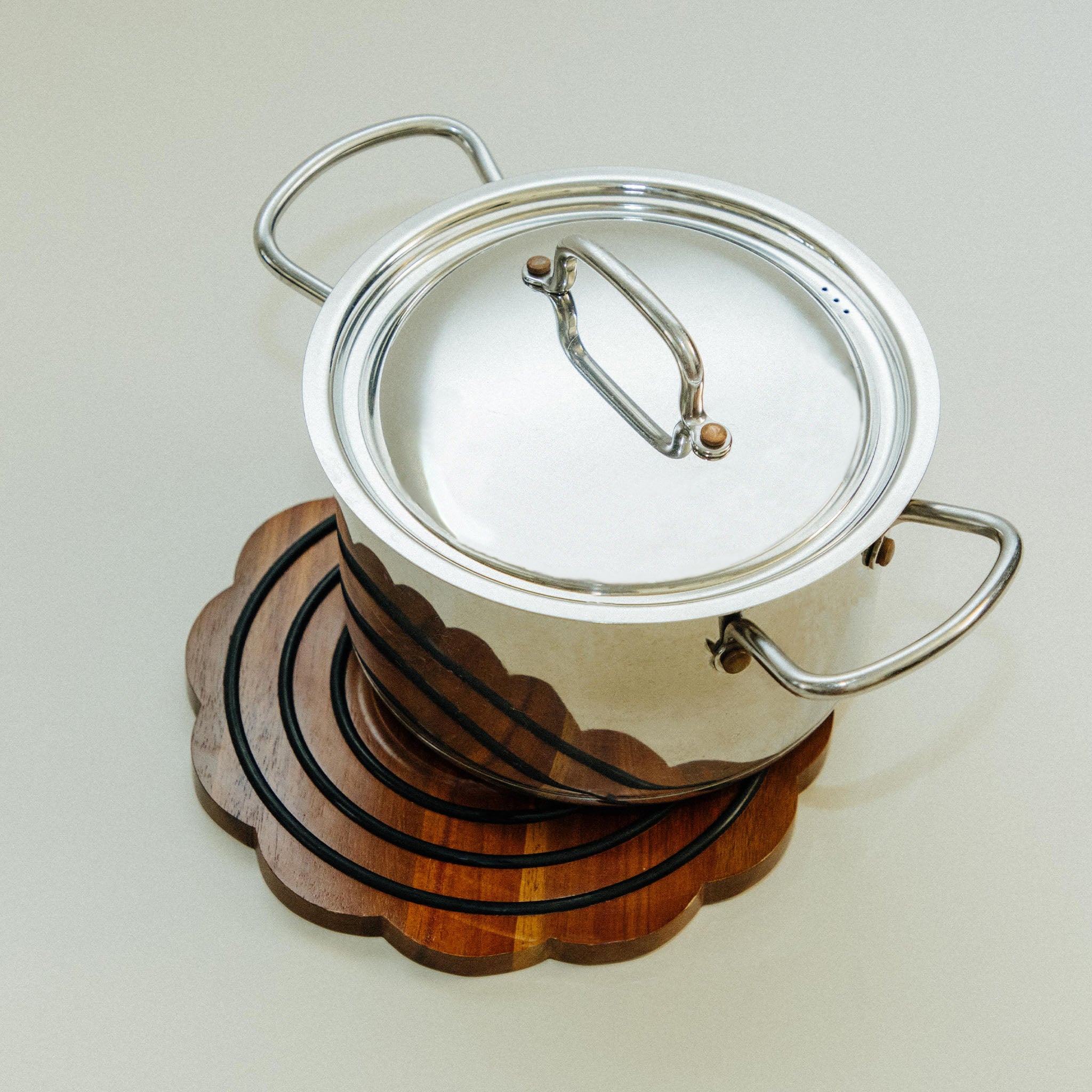 Magnetic Wood Trivet